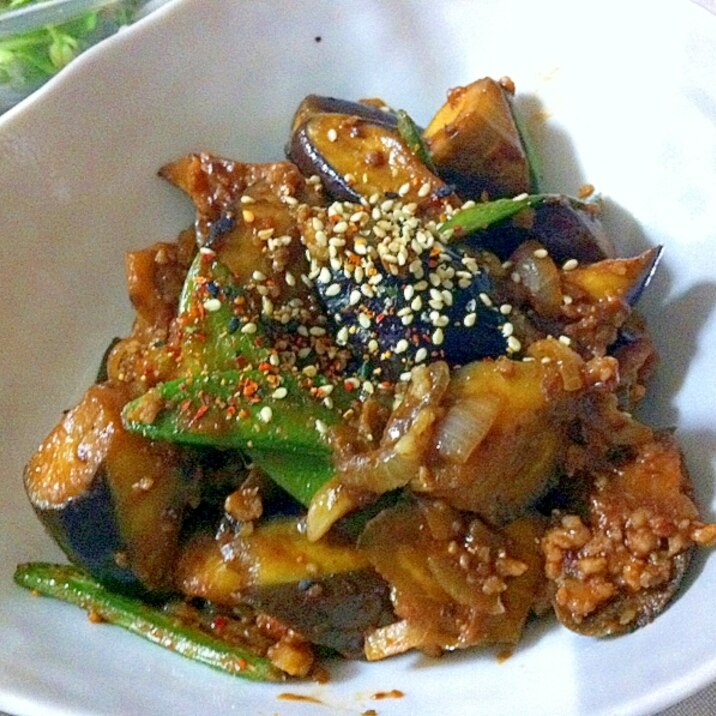 テッパン!茄子とスナップエンドウの肉味噌炒め